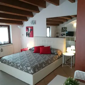rovelli-room.it-lombardy.com/
